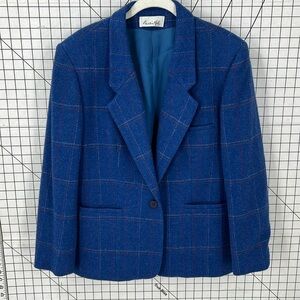 Austin Hill wool blend, lined single button, check plaid blazer size M